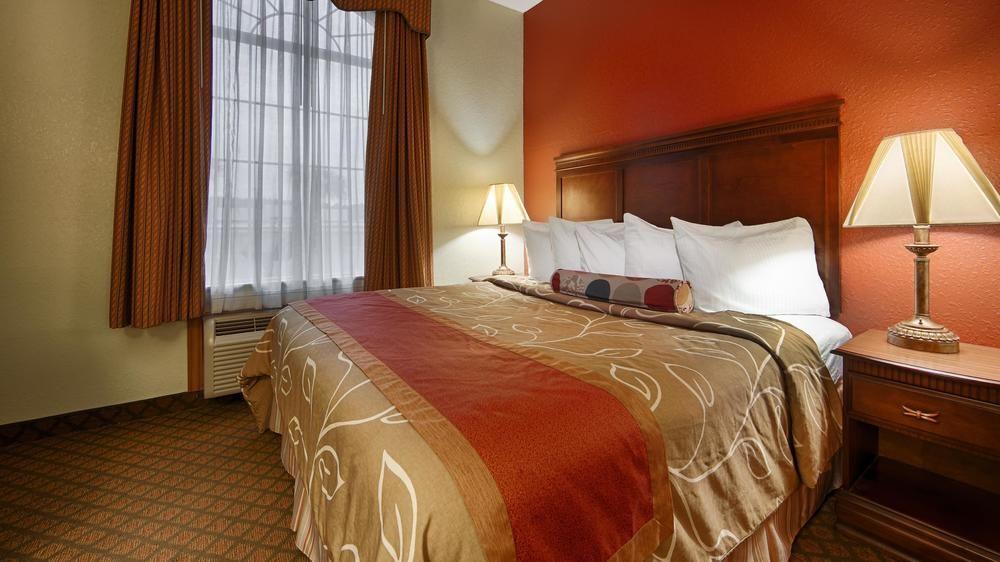 Best Western Plus Bradbury Inn And Suites Вейкросс Екстер'єр фото
