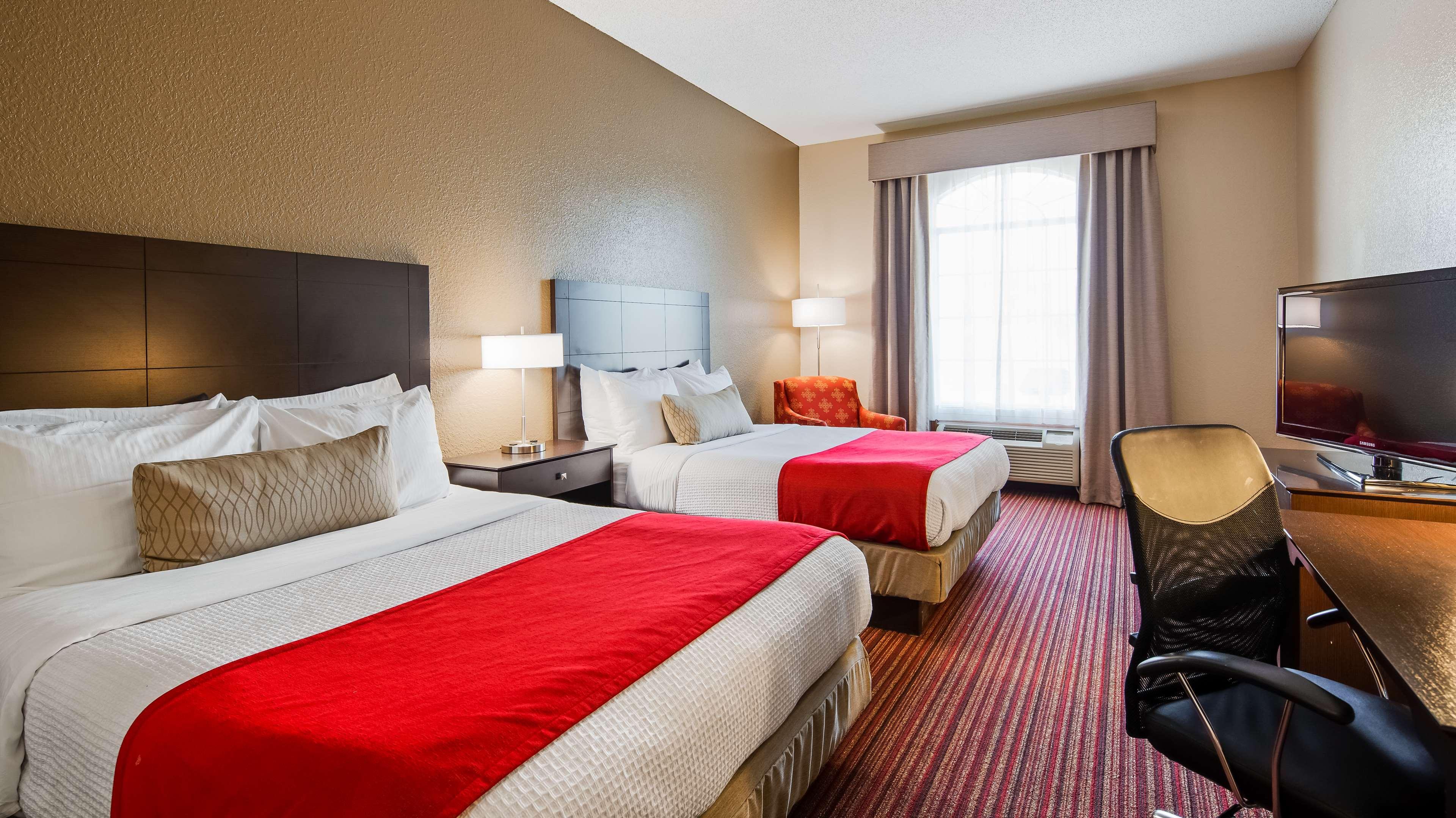 Best Western Plus Bradbury Inn And Suites Вейкросс Екстер'єр фото
