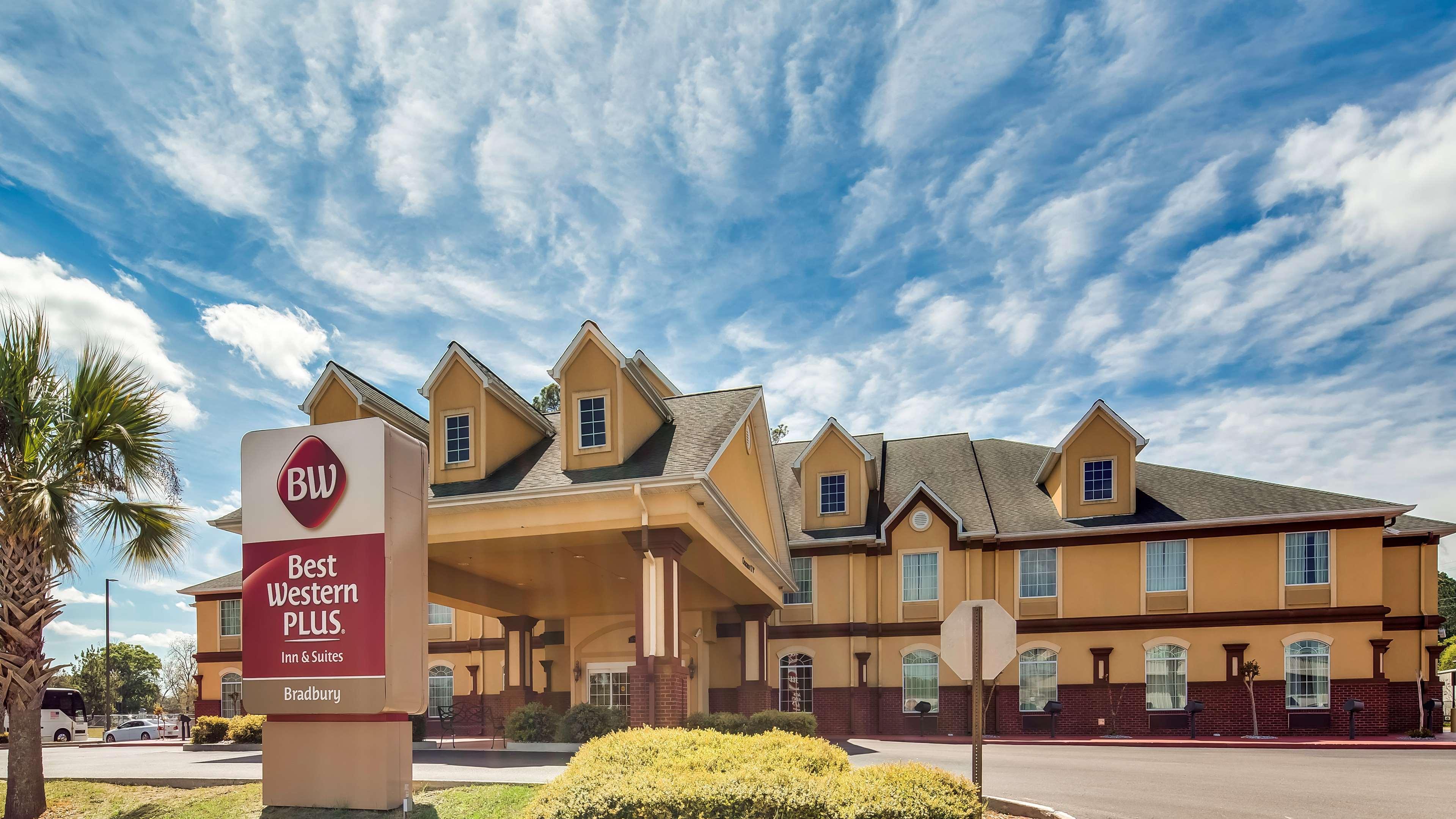 Best Western Plus Bradbury Inn And Suites Вейкросс Екстер'єр фото