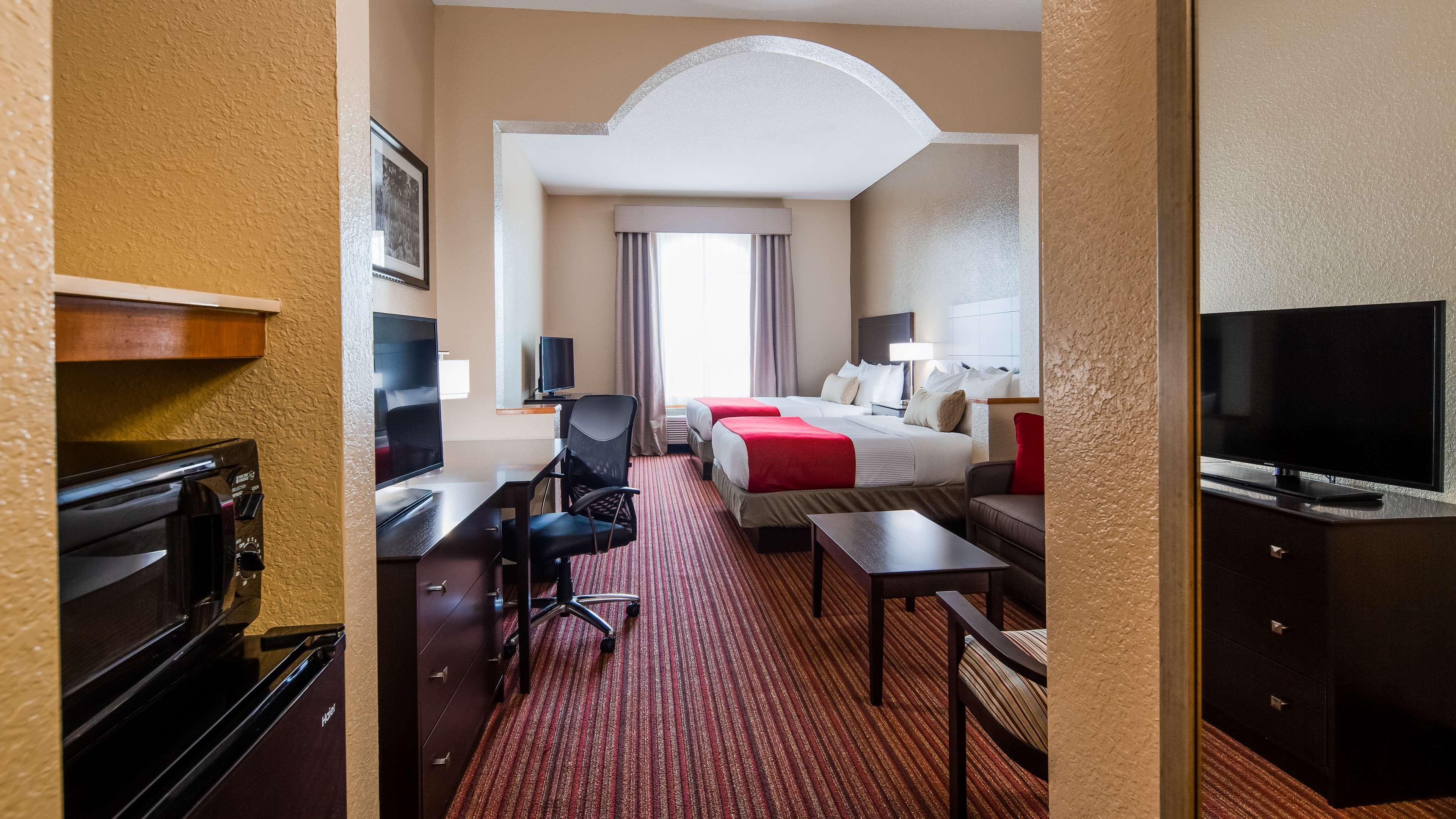 Best Western Plus Bradbury Inn And Suites Вейкросс Екстер'єр фото