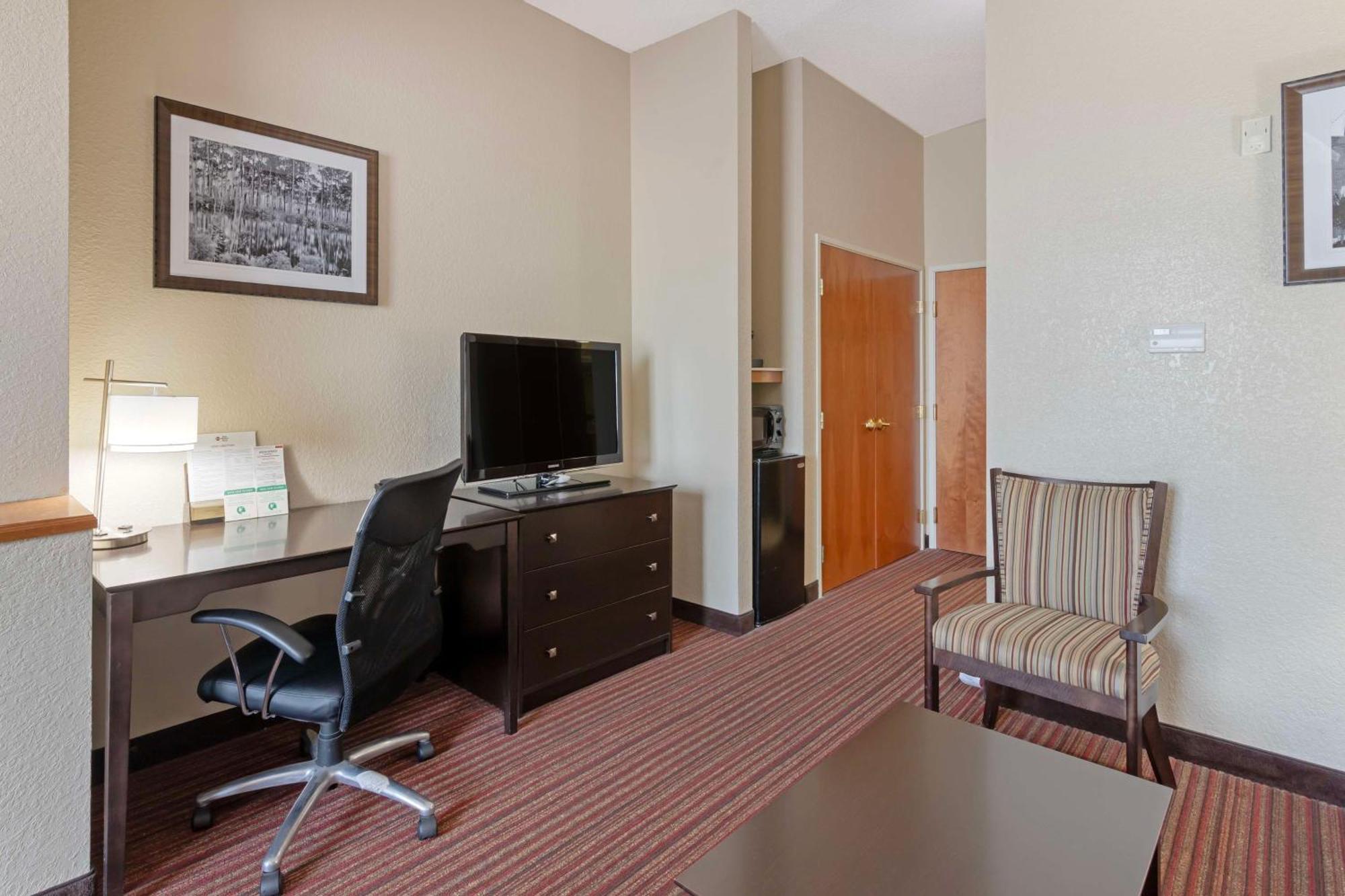 Best Western Plus Bradbury Inn And Suites Вейкросс Екстер'єр фото