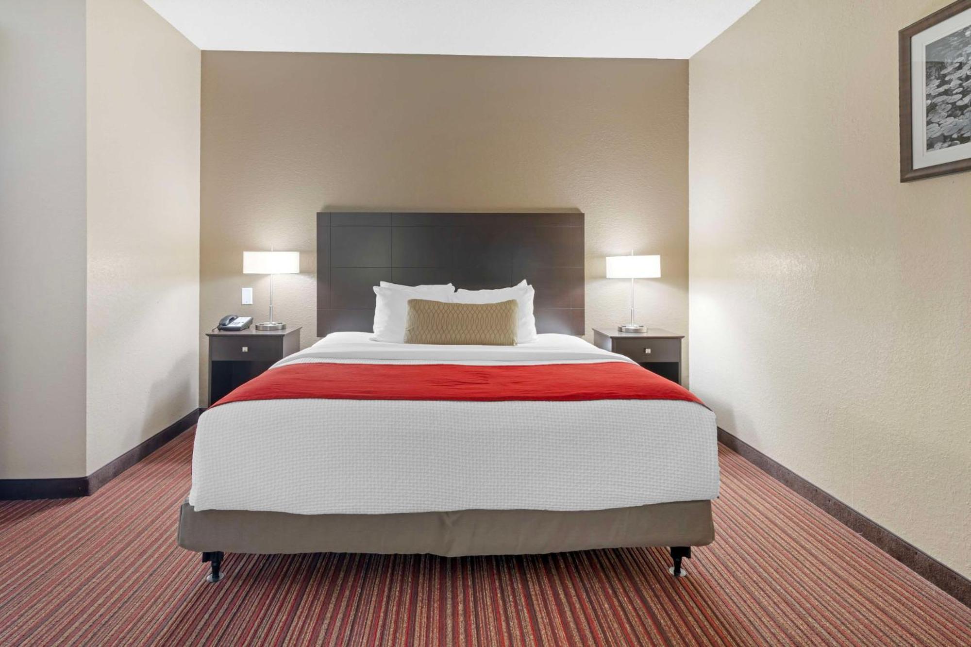 Best Western Plus Bradbury Inn And Suites Вейкросс Екстер'єр фото