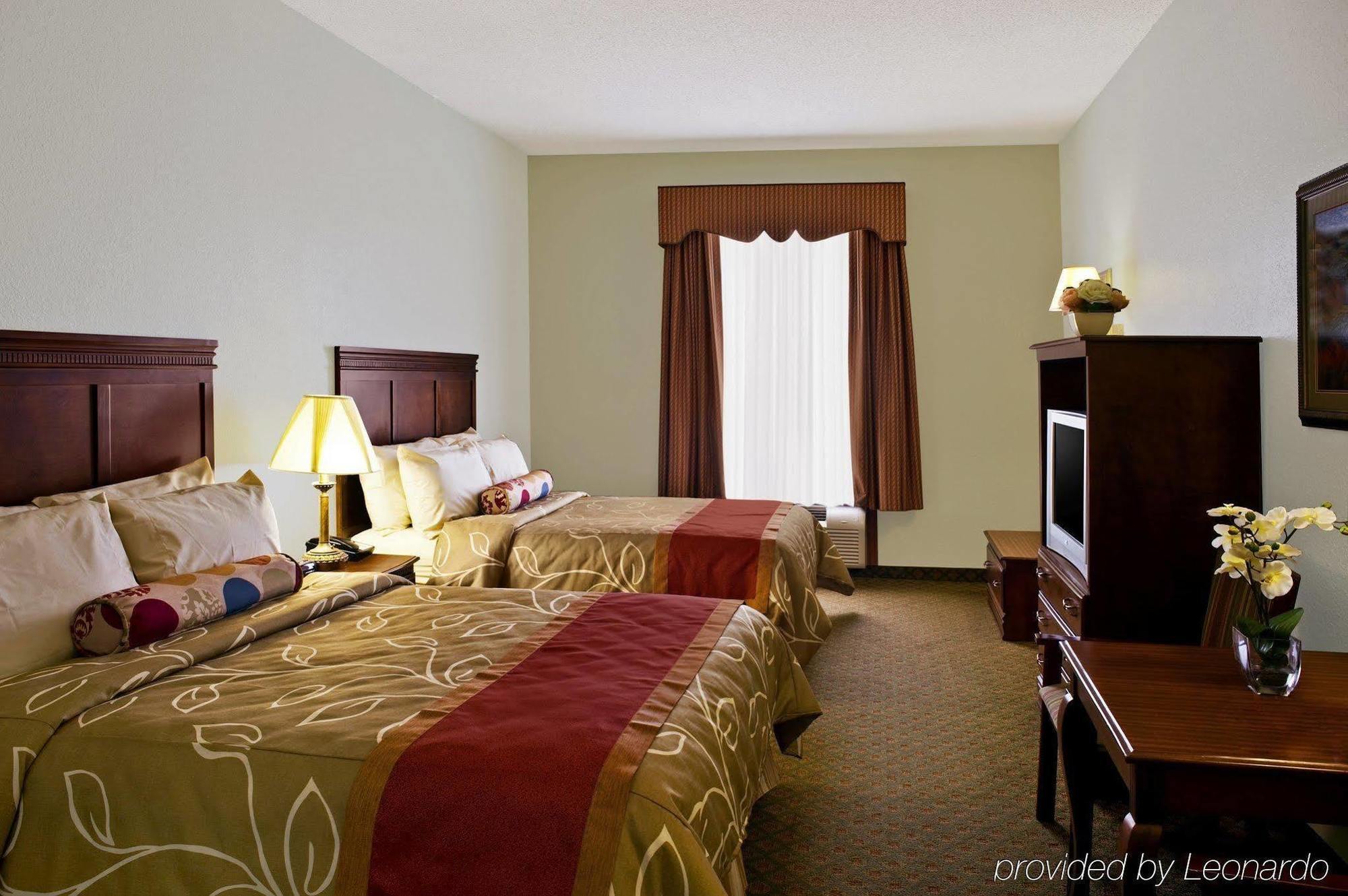 Best Western Plus Bradbury Inn And Suites Вейкросс Номер фото